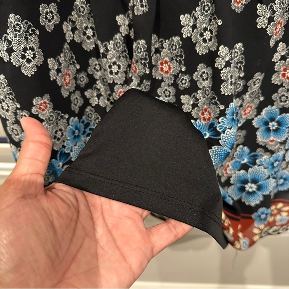 Bershka Women’s Black Floral Paisley Print Short Dress V Neckline sz L - Picture 8 of 10